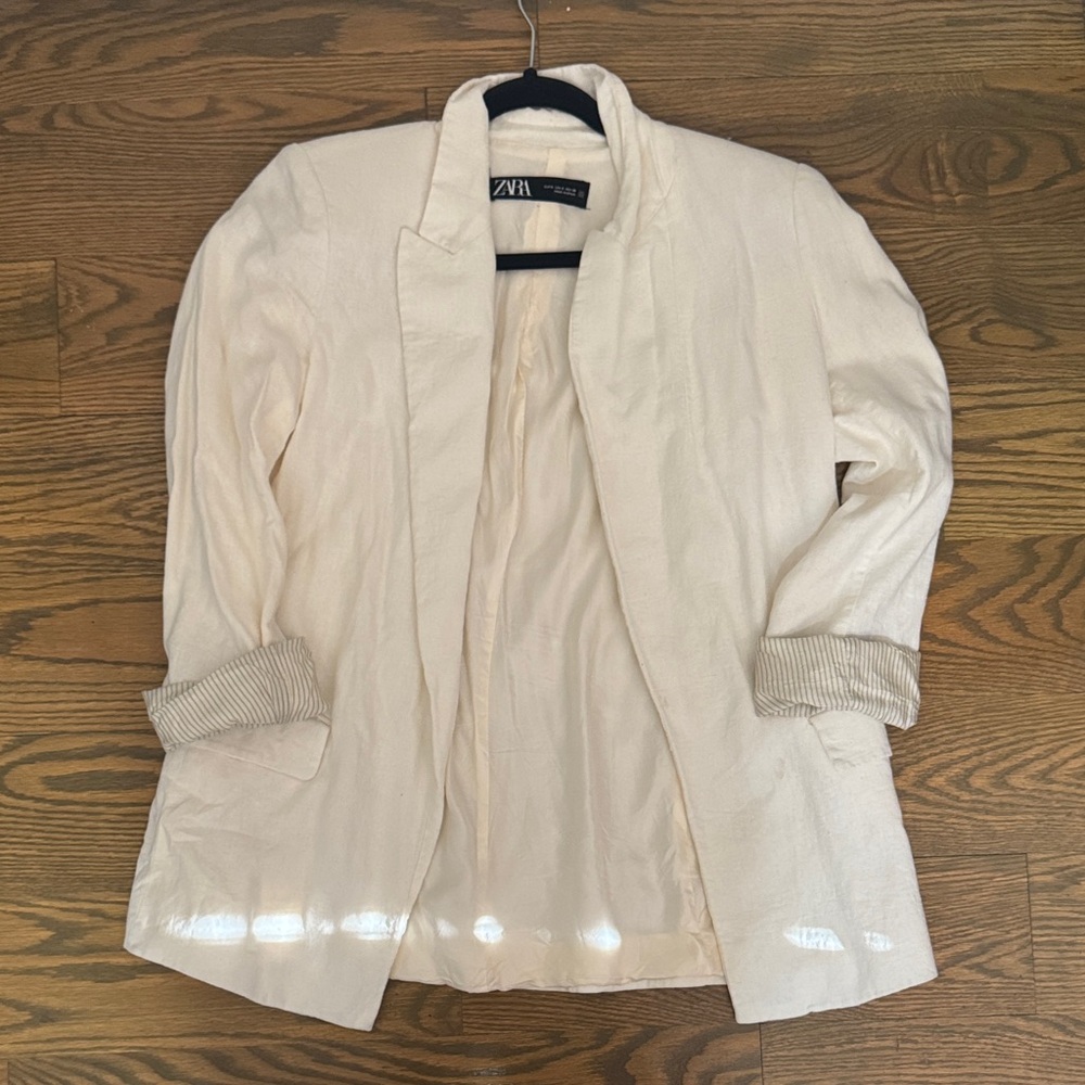 Zara Women's Elegant Cream Blazer